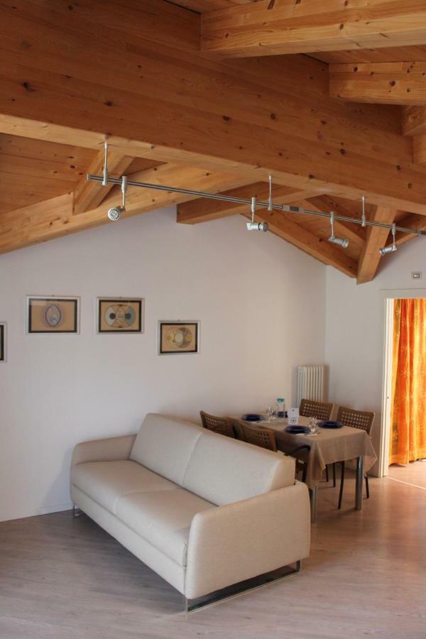 Mansarda Di Alex E Nataly Apartment Calceranica al Lago Ngoại thất bức ảnh