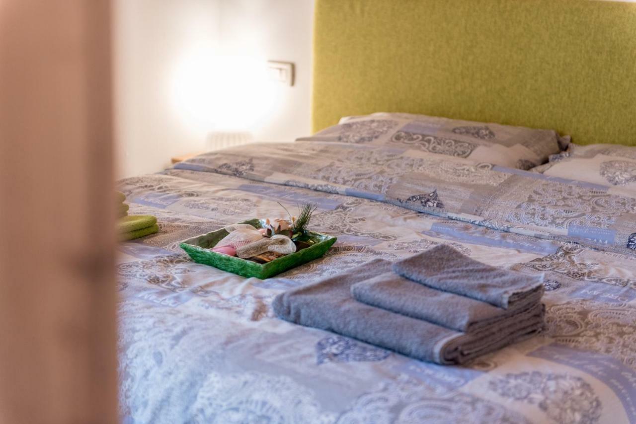 Mansarda Di Alex E Nataly Apartment Calceranica al Lago Ngoại thất bức ảnh